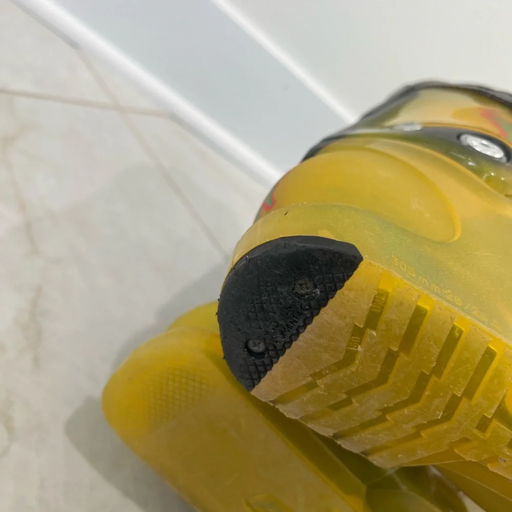 Salamon Yellow X Wave 10 Ski Boots Size 8 US